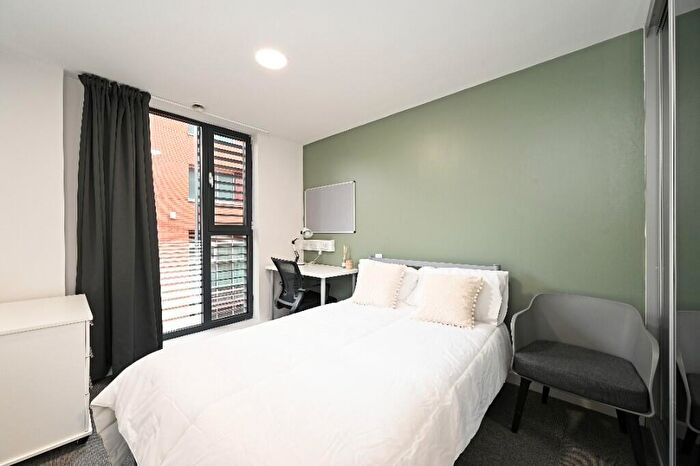 4 Bedroom Flat To Rent In Newton Lane, Sheffield, S1