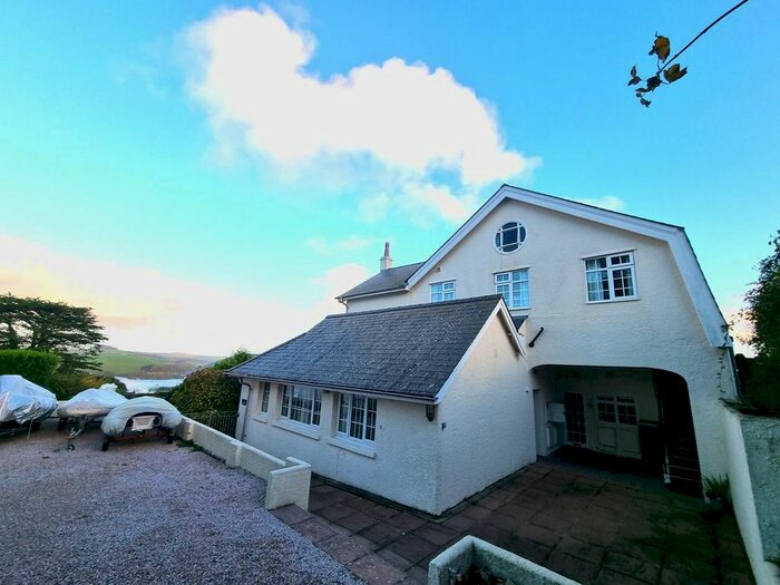 2 Bedroom Flat To Rent In Herbert Road, Salcombe, Devon, TQ8