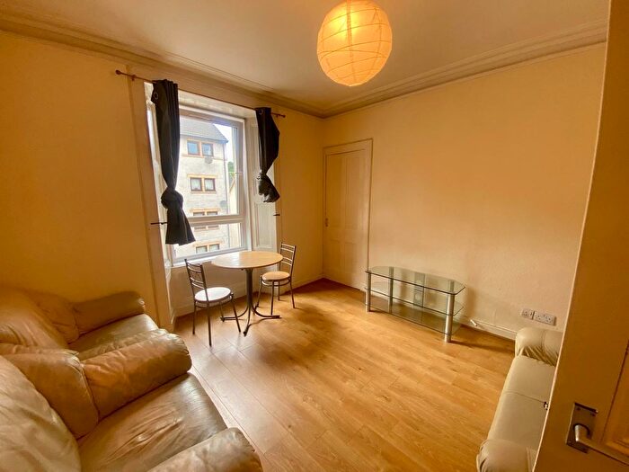 2 Bedroom Flat To Rent In Rosefield Street (Off Blackness Road), Dundee, DD1