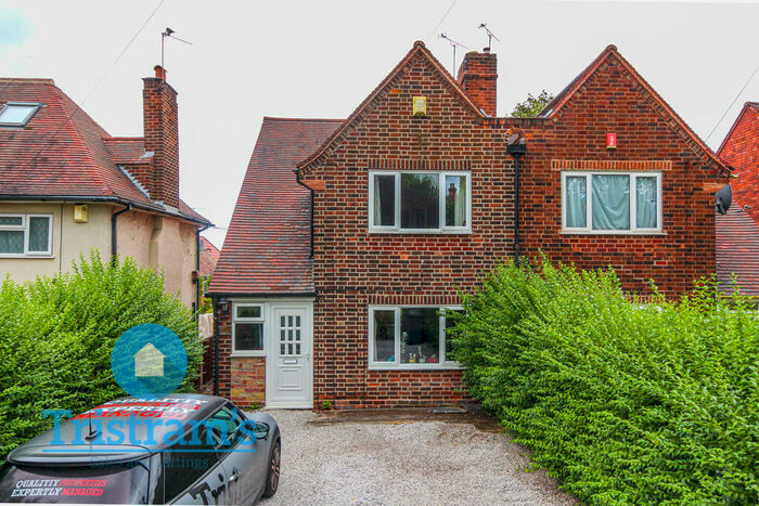 3 Bedroom Semi-Detached House To Rent In Wollaton Road, Beeston, NG9