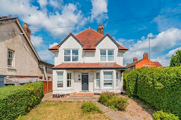 3 Bedroom Detached House For Sale In Harrington Road, Rothwell, NN14