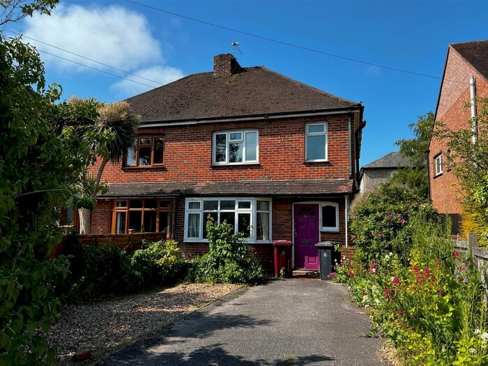 3 Bedroom Semi Detached House To Rent In St Pauls Road, PO19