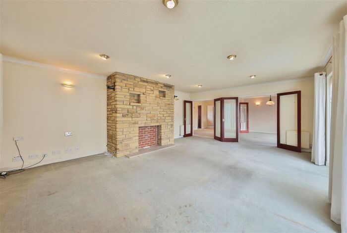 4 Bedroom Detached House For Sale In Temple Garth, Copmanthorpe, York, North Yorkshire, YO23