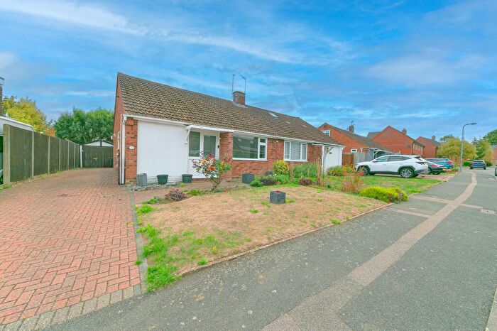 2 Bedroom Semi-Detached Bungalow For Sale In Manorfields Road, Old Stratford, MK19