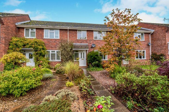 3 Bedroom Terraced House To Rent In Wood Pond Close, Seer Green, Beaconsfield, HP9