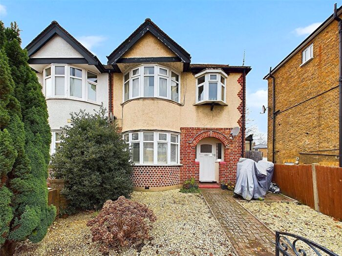 2 Bedroom Flat To Rent In Stanley Road, Teddington, TW11