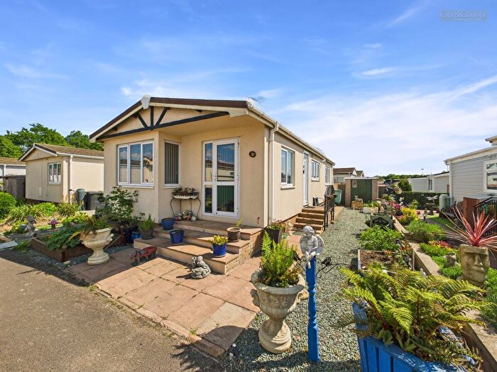 2 Bedroom Mobile Home For Sale In Fengate Mobile Home Park, Peterborough, PE1