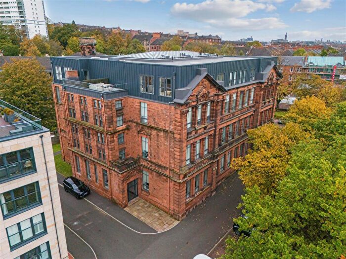 2 Bedroom Flat For Sale In / Broomhill Avenue, Broomhill, G11