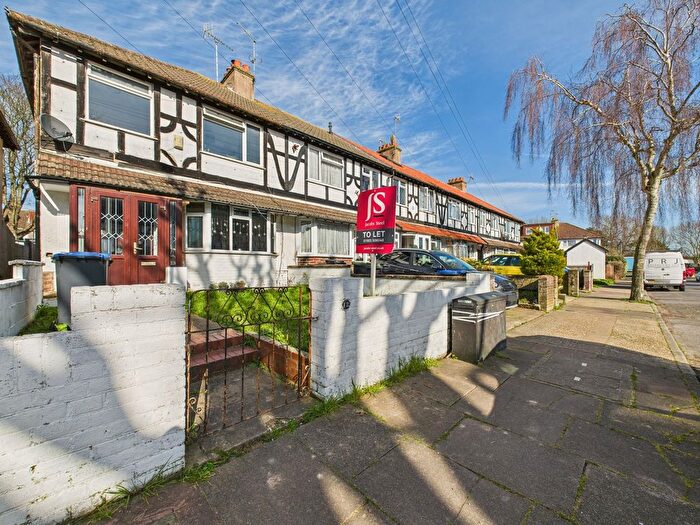 3 Bedroom End Of Terrace House To Rent In Downlands Avenue, Worthing, BN14