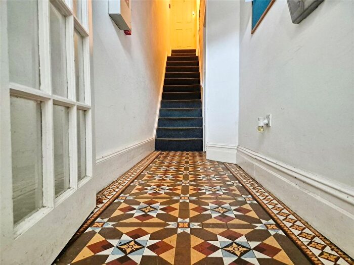 1 Bedroom Flat For Sale In Avenue Road, Ilfracombe, EX34