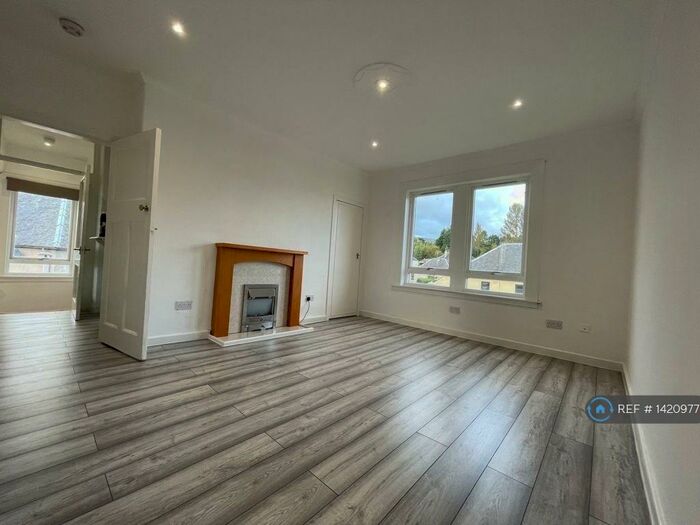 2 Bedroom Flat To Rent In Schawpark Avenue, Sauchie, Alloa, FK10