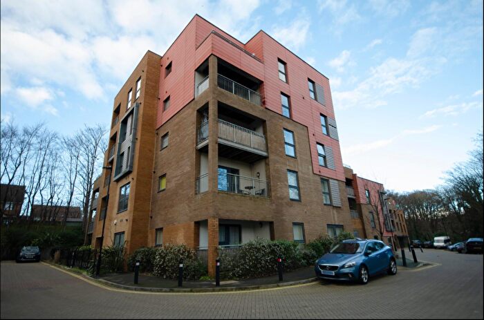 1 Bedroom Apartment To Rent In Mansfield Park Street, Southampton, SO18