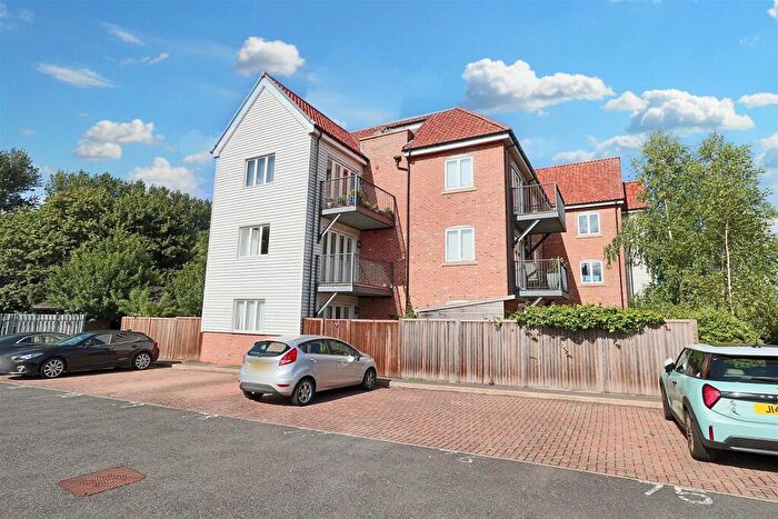 1 Bedroom Flat For Sale In Waterside Drive, Ditchingham, NR35
