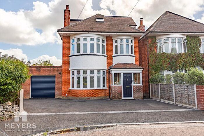 4 Bedroom Detached House For Sale In Hursley Close, Bournemouth, BH7