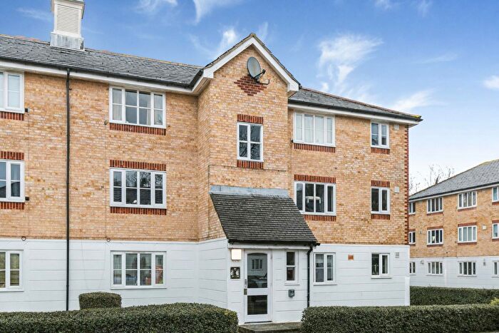 1 Bedroom Flat For Sale In Chipstead Close, Sutton, SM2