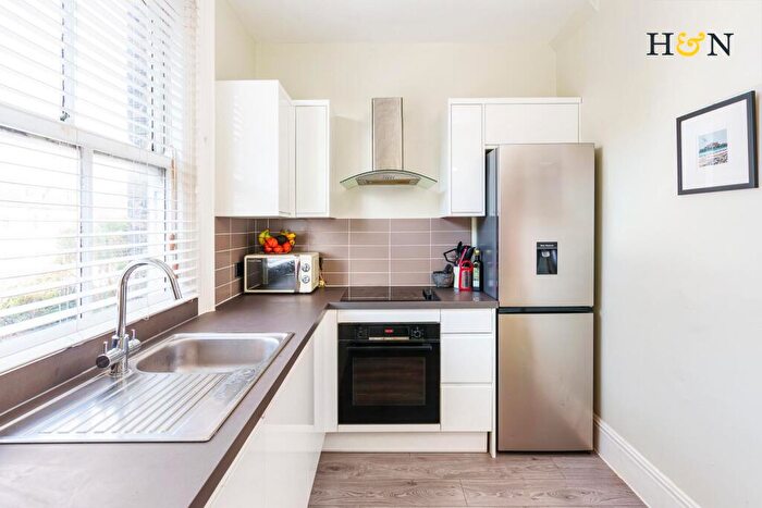 1 Bedroom Flat For Sale In Eaton Gardens Mansions, Eaton Gardens, Hove, BN3