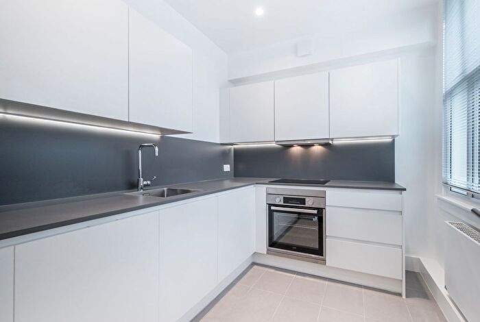 1 Bedroom Flat To Rent In Bowes Road, London, N13