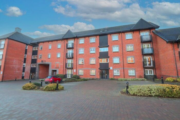 2 Bedroom Flat To Rent In The Wharf, Leighton Buzzard, LU7