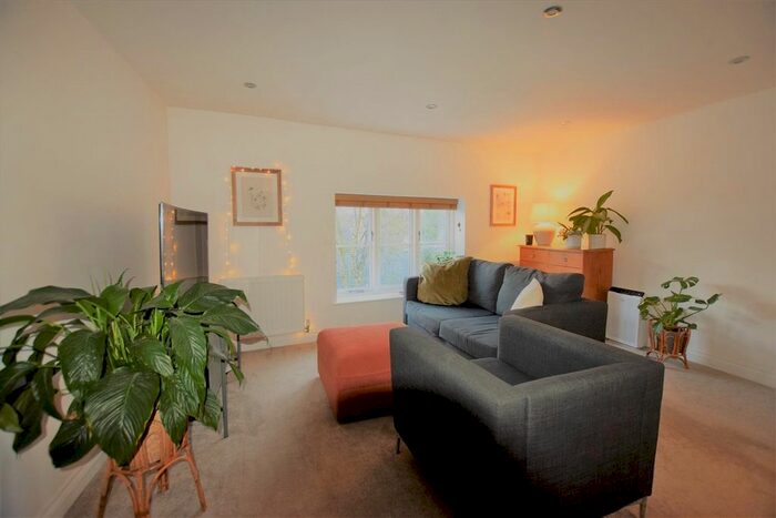 2 Bedroom Flat To Rent In Burton Road, West Didsbury, Didsbury, Manchester, M20