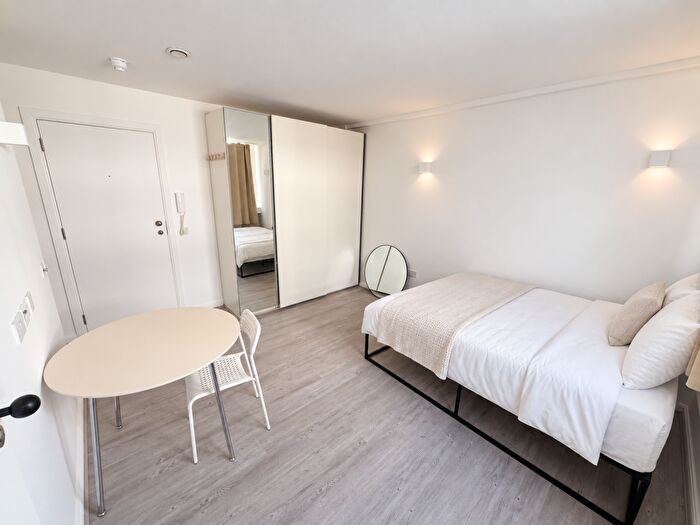 Studio To Rent In College Road, Harrow, HA1