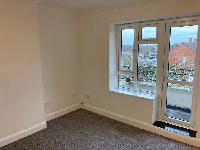 1 Bedroom Flat To Rent In Faymore Gardens, South Ockendon, RM15