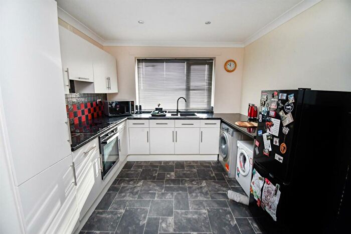 2 Bedroom Bungalow For Sale In Mill Crescent, Scotter, Gainsborough, DN21