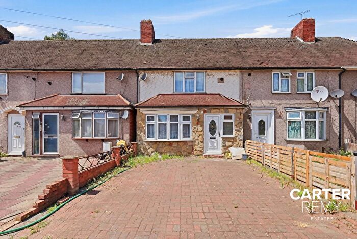 3 Bedroom Terraced House For Sale In Lodge Avenue, Dagenham, RM9