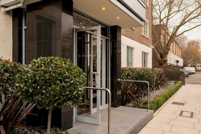 2 Bedroom Flat To Rent In St. Mary Abbots Terrace, London, W14