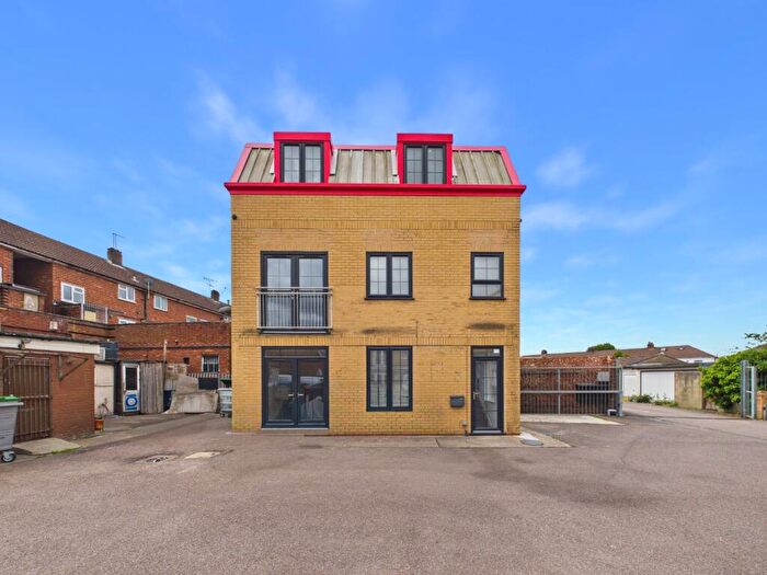 Studio To Rent In Killarney Court, Lodge Crescent, Waltham Cross, Hertfordshire, EN8