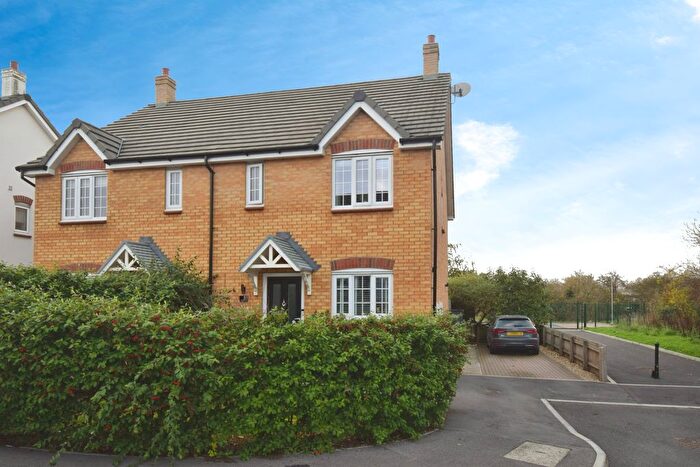 3 Bedroom Semi Detached House For Sale In Orchard Close, Puriton, TA7