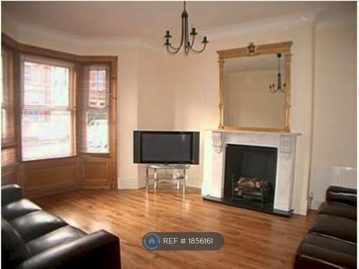 8 Bedroom Terraced House To Rent In Buston Terrace, Newcastle Upon Tyne, NE2