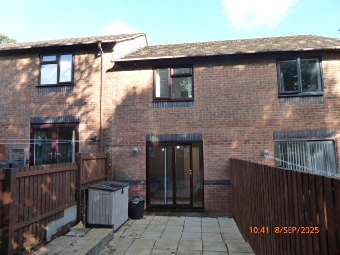2 Bedroom Property To Rent In Plas Ioan, Johnstown, Carmarthen, SA31