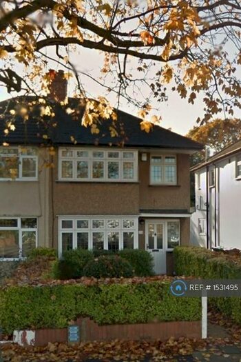 3 Bedroom Semi-Detached House To Rent In Welbeck Road, Harrow, HA2