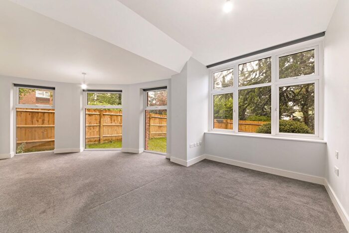 2 Bedroom Flat To Rent In Croham Road, South Croydon, CR2