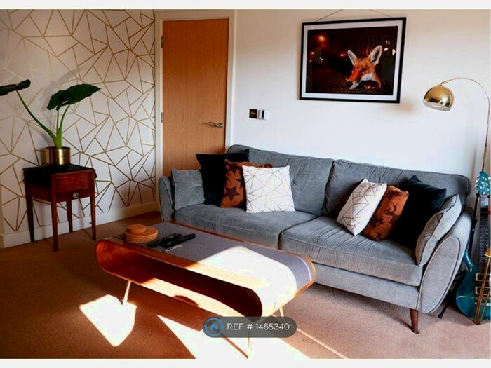 1 Bedroom Flat To Rent In Clayton Crescent, London, N1