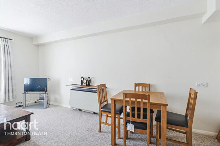 1 Bedroom Character Property For Sale In Sunny Bank, London, SE25