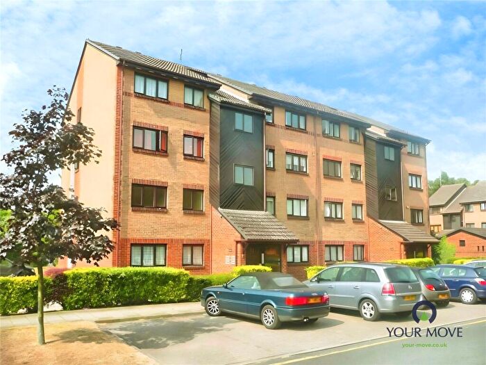 2 Bedroom Flat For Sale In Cricketers Close, Erith, DA8