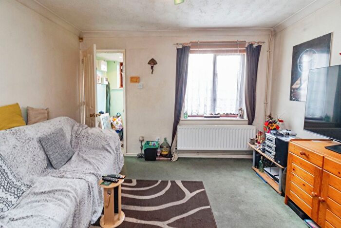 2 Bedroom Semi-Detached House For Sale In Millwright Way, Flitwick, Bedford, MK45