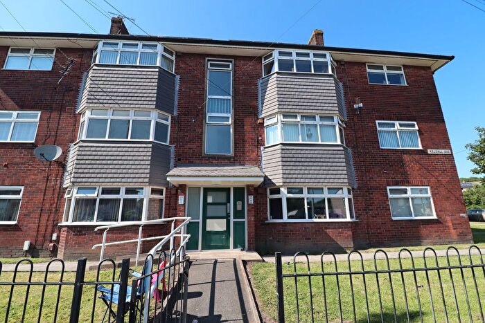 2 Bedroom Flat For Sale In Kelsall Avenue, Blackburn, BB1