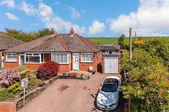 3 Bedroom Semi-detached Bungalow For Sale In Monkton Road, Minster, Ramsgate, Kent, CT12