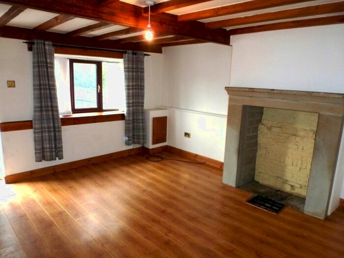 2 Bedroom Cottage To Rent In Keighley Road, Halifax, HX2