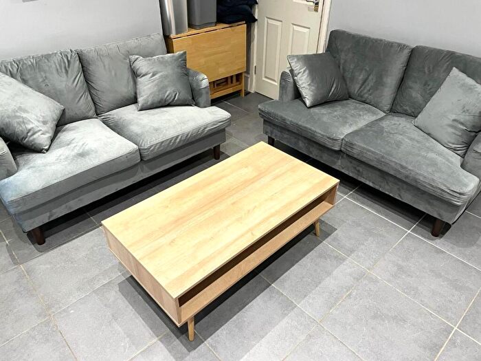 4 Bedroom House To Rent In School Road Crookes Sheffield, S10