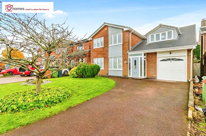 5 Bedroom Detached House For Sale In Stencills Drive, Walsall, WS4