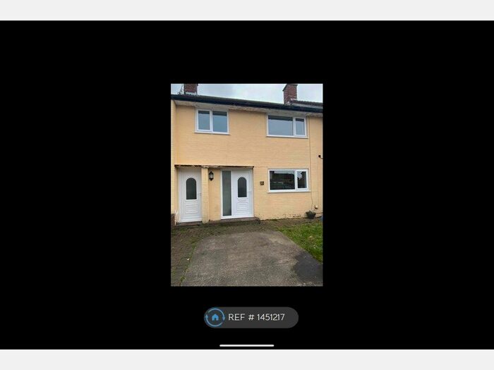 3 Bedroom Semi-Detached House To Rent In Sandiway, Liverpool, L36
