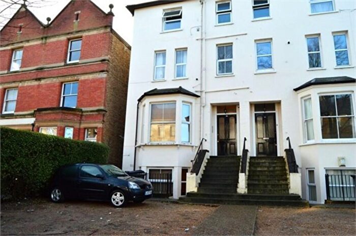 1 Bedroom Flat For Sale In Lower Addiscombe Road, CR0