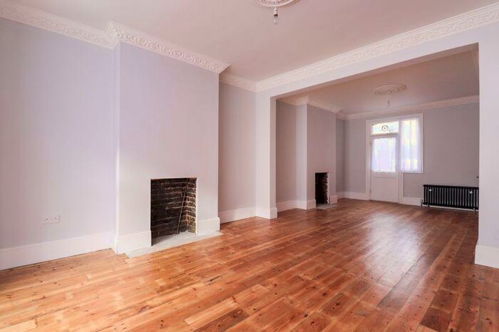 3 Bedroom Terraced House To Rent In Southend Conservation Area, SS1