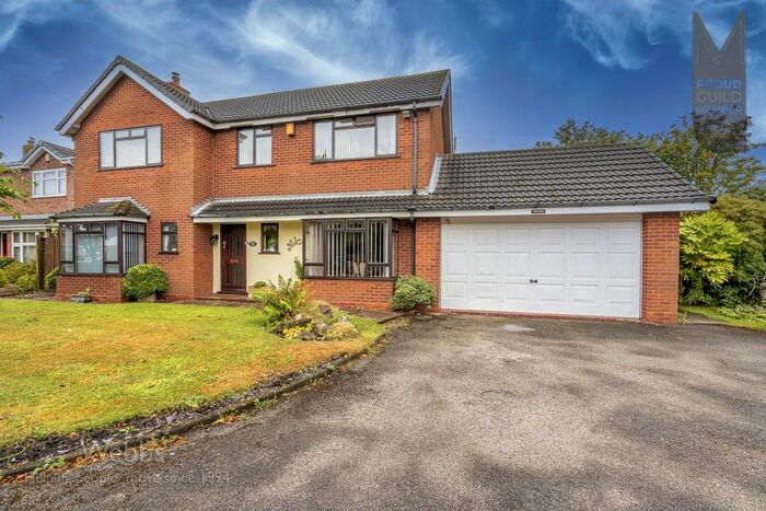 4 Bedroom Detached House For Sale In Elms Lane, Shareshill, Wolverhampton, WV10