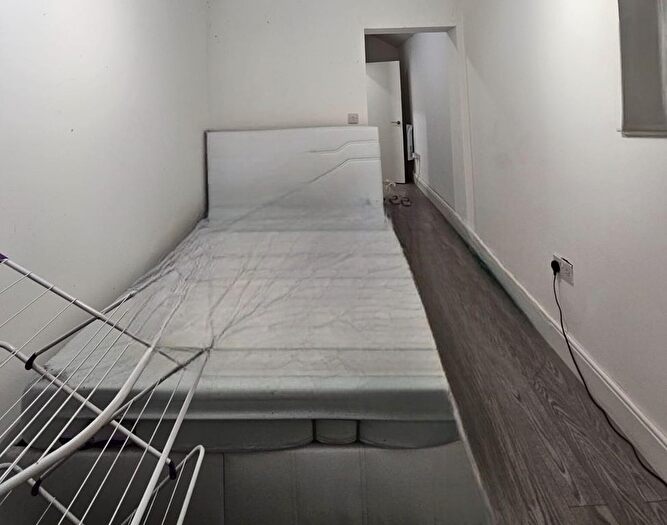 Studio To Rent In Barley Lane, Ilford, IG3