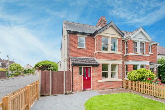 4 Bedroom Semi-Detached House To Rent In Quarry Road, Headington, Oxford OX3