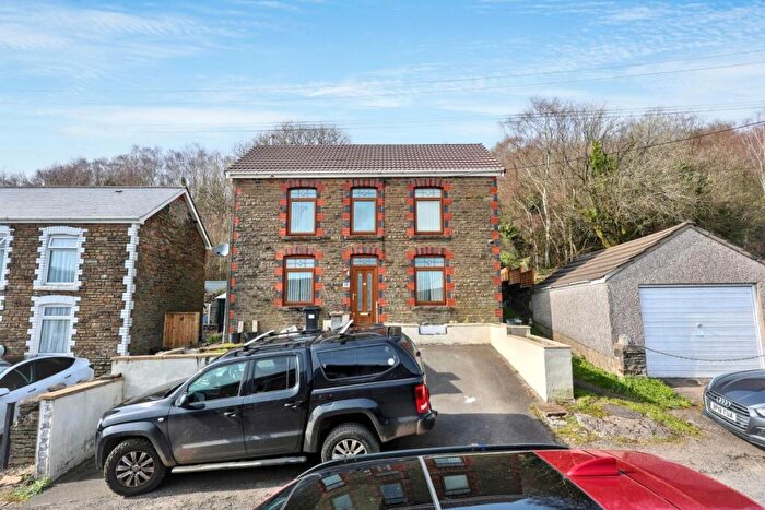 3 Bedroom Detached House For Sale In Derw Road, Pontardawe, Swansea, West Glamorgan, SA8